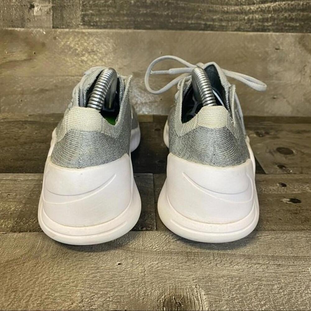 Nike free Womens 8.5 TR Flyknit 3 942887-002 Grey and White Lace Up Sneaker - Picture 6 of 8
